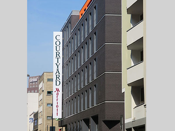 courtyard-Koeln03 Referenzen